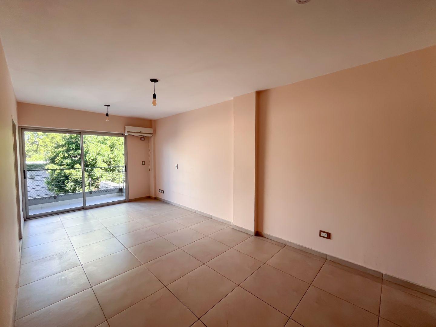Monoambiente - con cochera - ideal inversor - apto credito.-