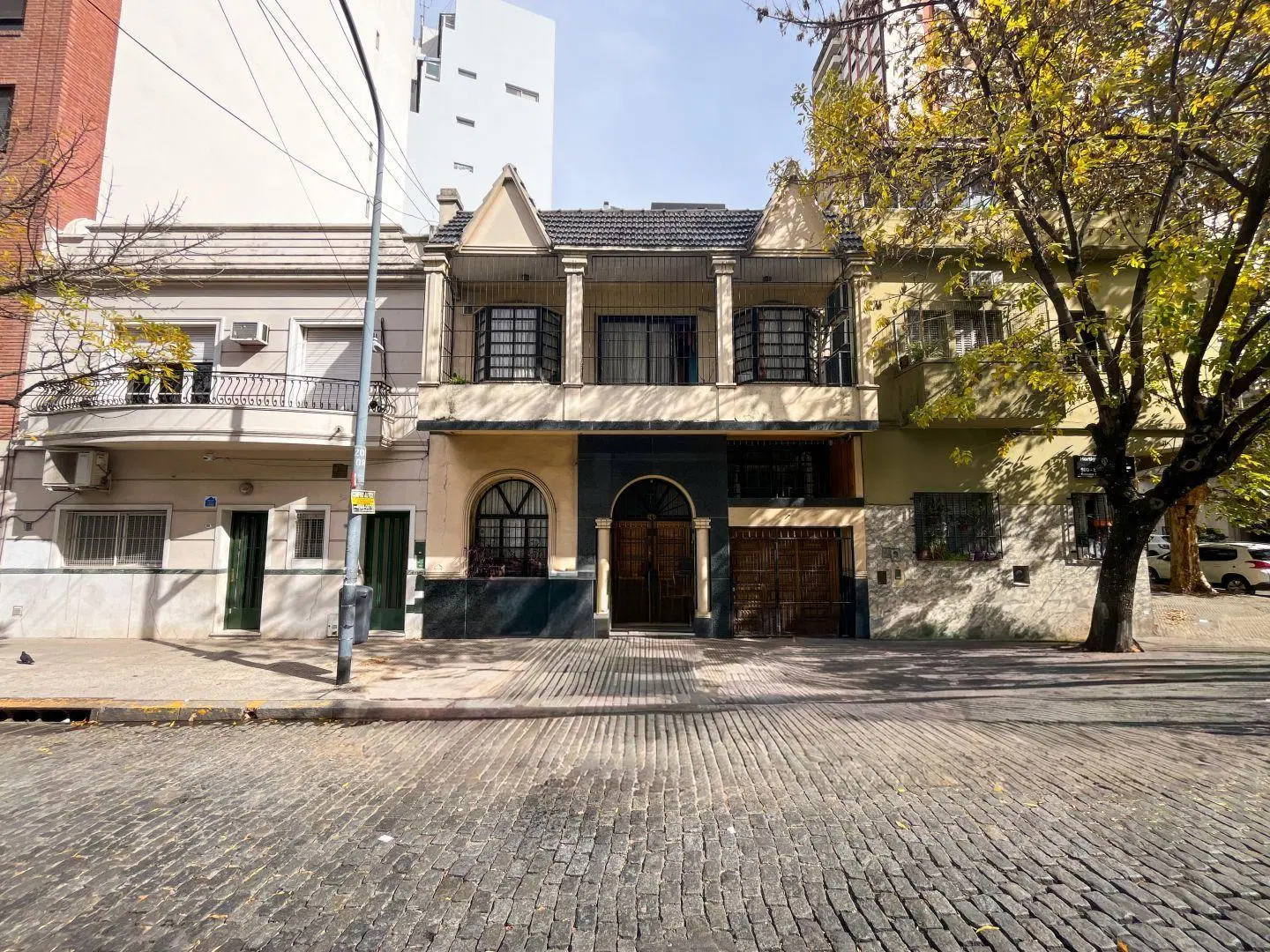 Casa lote propio - 400 m2 aprox - 3 plantas - garaje.- 3