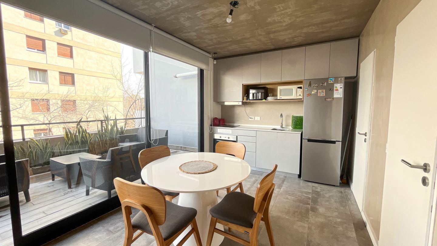 Foto de Depto. - Venta - 3 amb. - Colegiales - Balcón y Terraza - Cochera, imagen 2