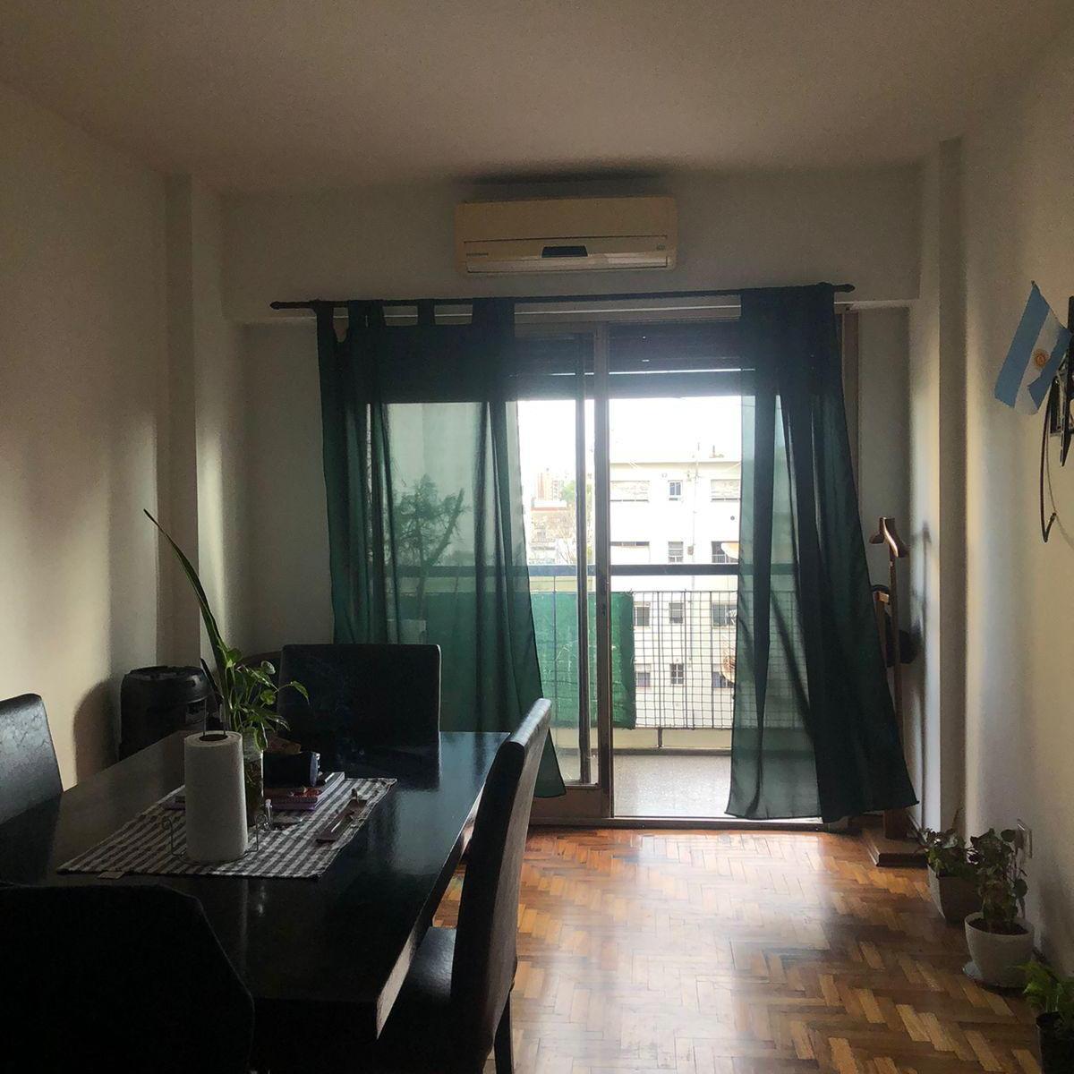 Semipiso de 3 Ambientes en El Corazon de San Telmo. vista Abierta! 1