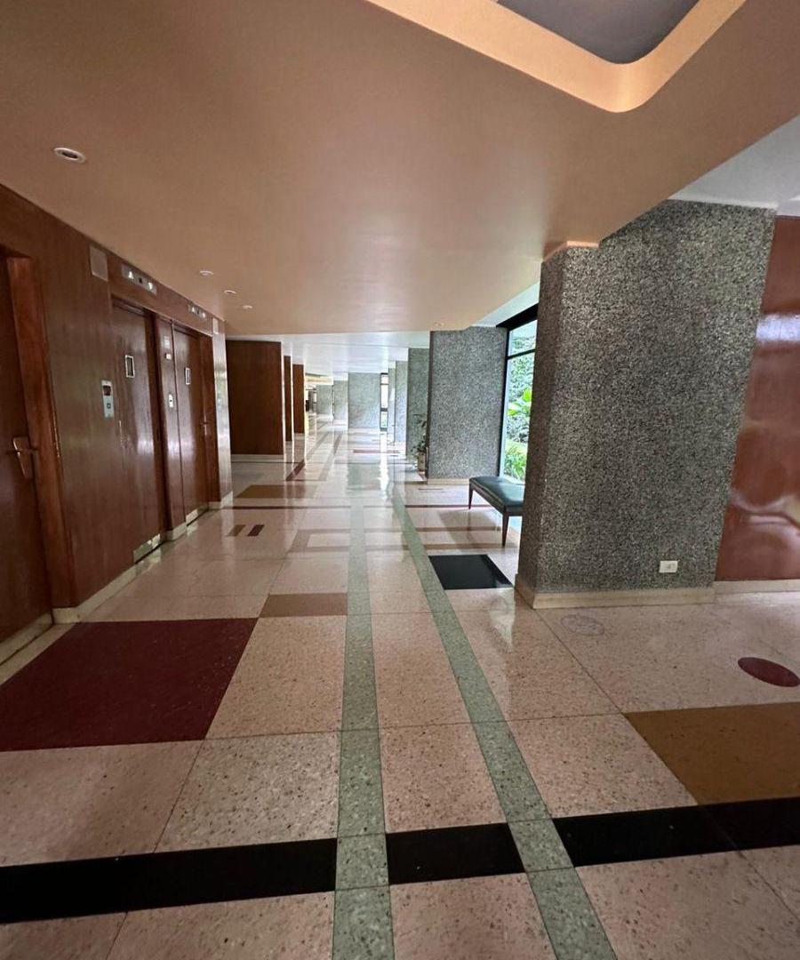 Foto de 4 ambientes con dependencia y baulera/ torre emblemática, imagen 1
