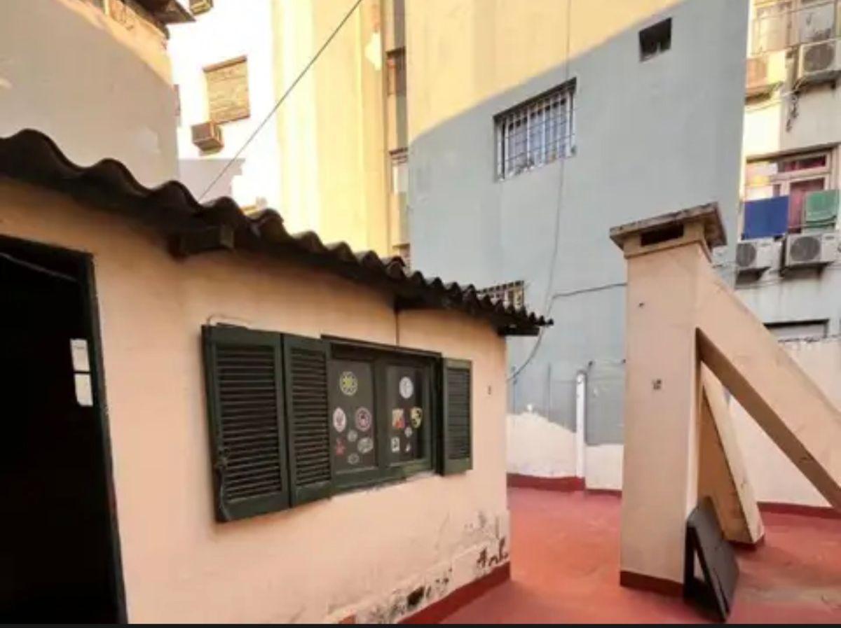 Foto de OPORTUNIDAD!!!!! AMPLIO 2 AMBIENTES A RECICLAR., imagen 2