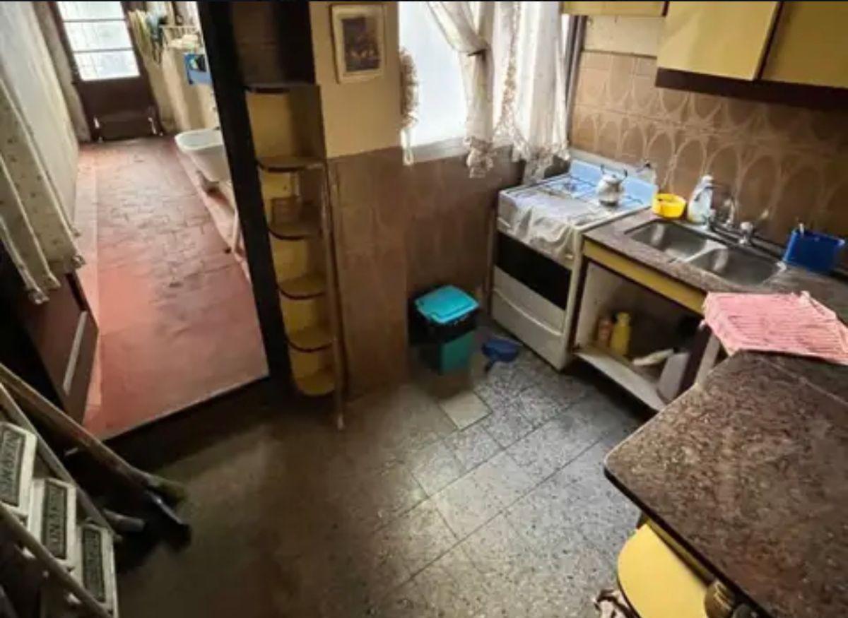 Foto de OPORTUNIDAD!!!!! AMPLIO 2 AMBIENTES A RECICLAR., imagen 5