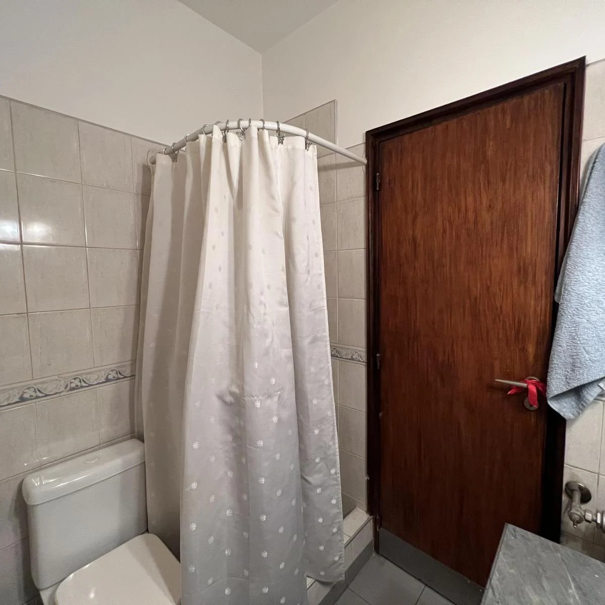 Departamento 3 ambientes PB. con dependencia! Caballito.