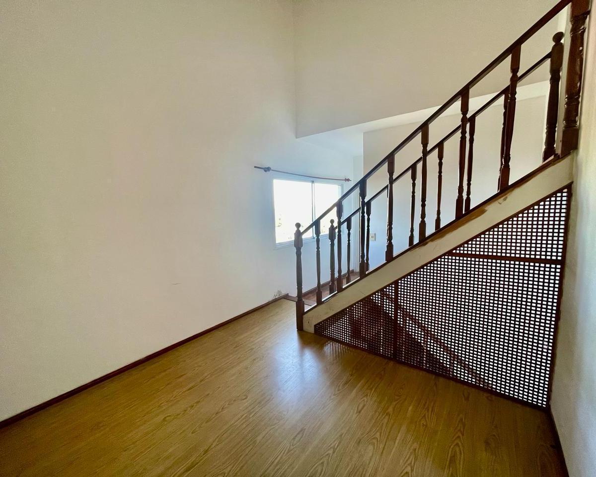 Triplex de 3 Ambientes con Balcón! Venta con Renta 3