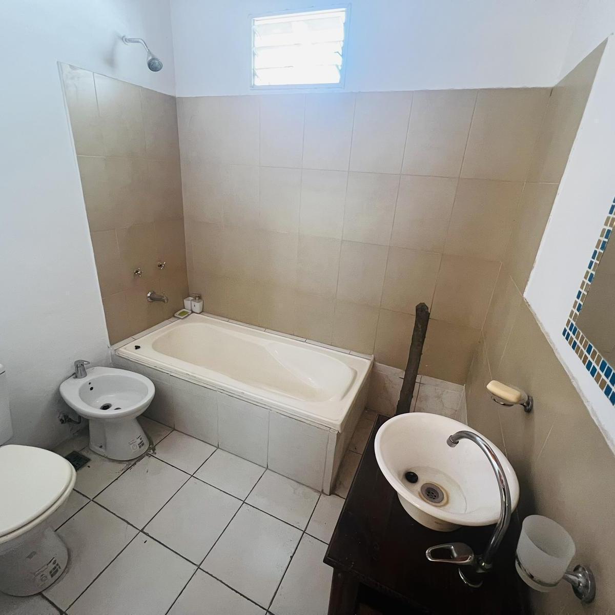 PH de 7 Ambientes con Patio y Terraza! - Saavedra 3
