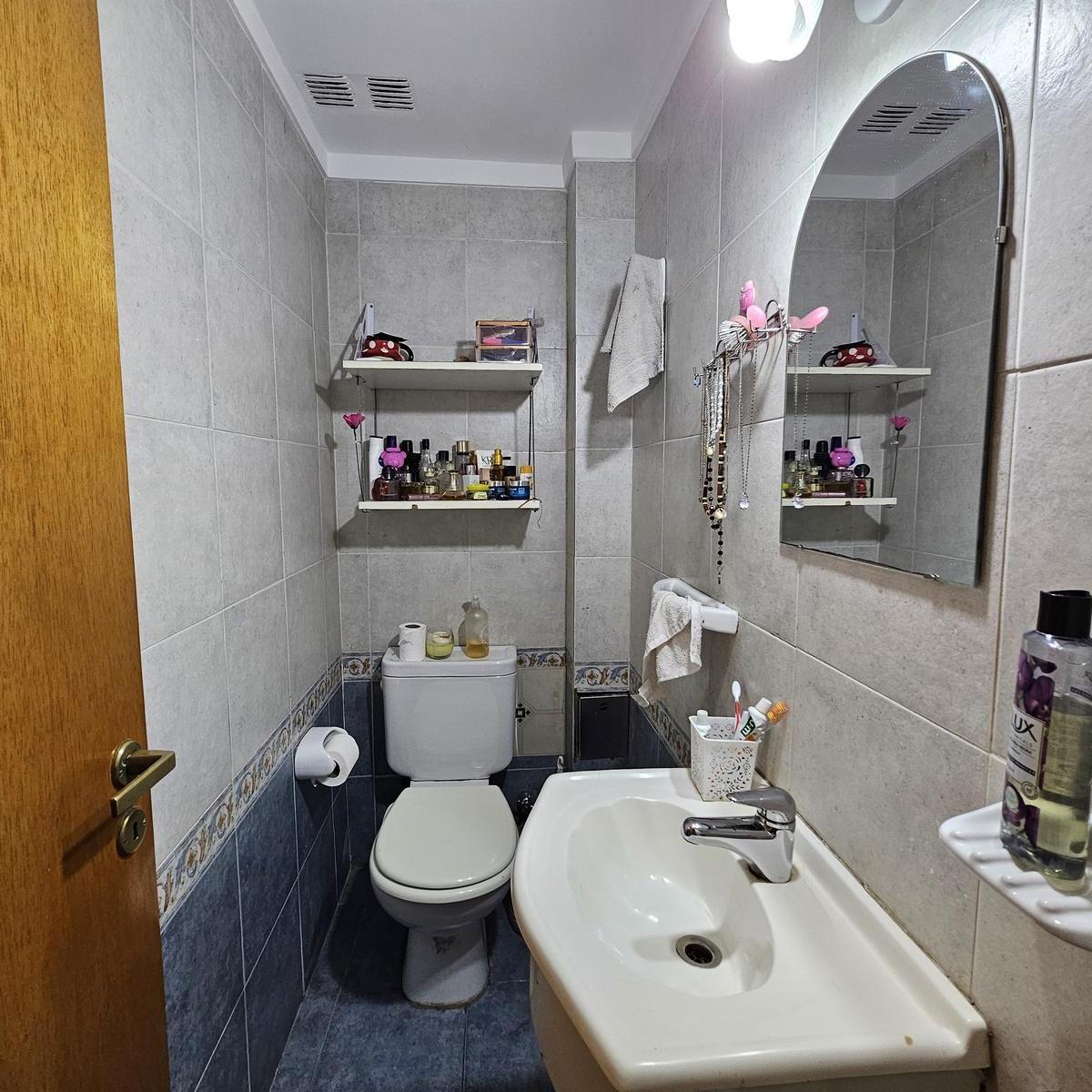 Triplex de 4 Ambientes con Cochera en Venta 4