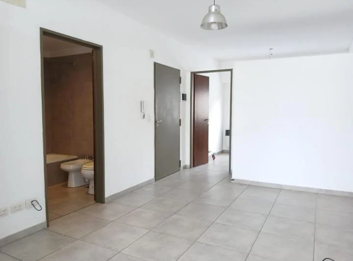 Departamento en  alquiler  con cochera cubierta Saavedra 3