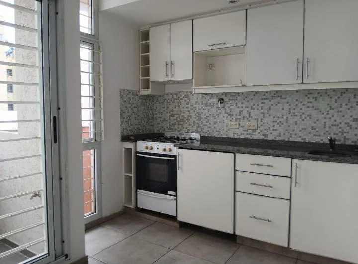 Departamento en  alquiler  con cochera cubierta Saavedra 2