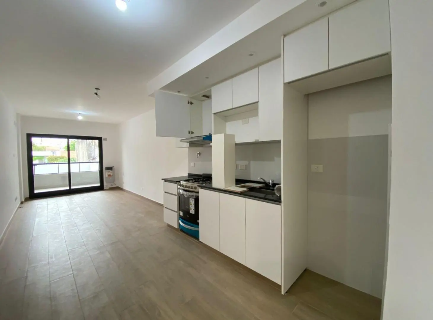 Monoambiente a estrenar! Venta! Coghlan 5