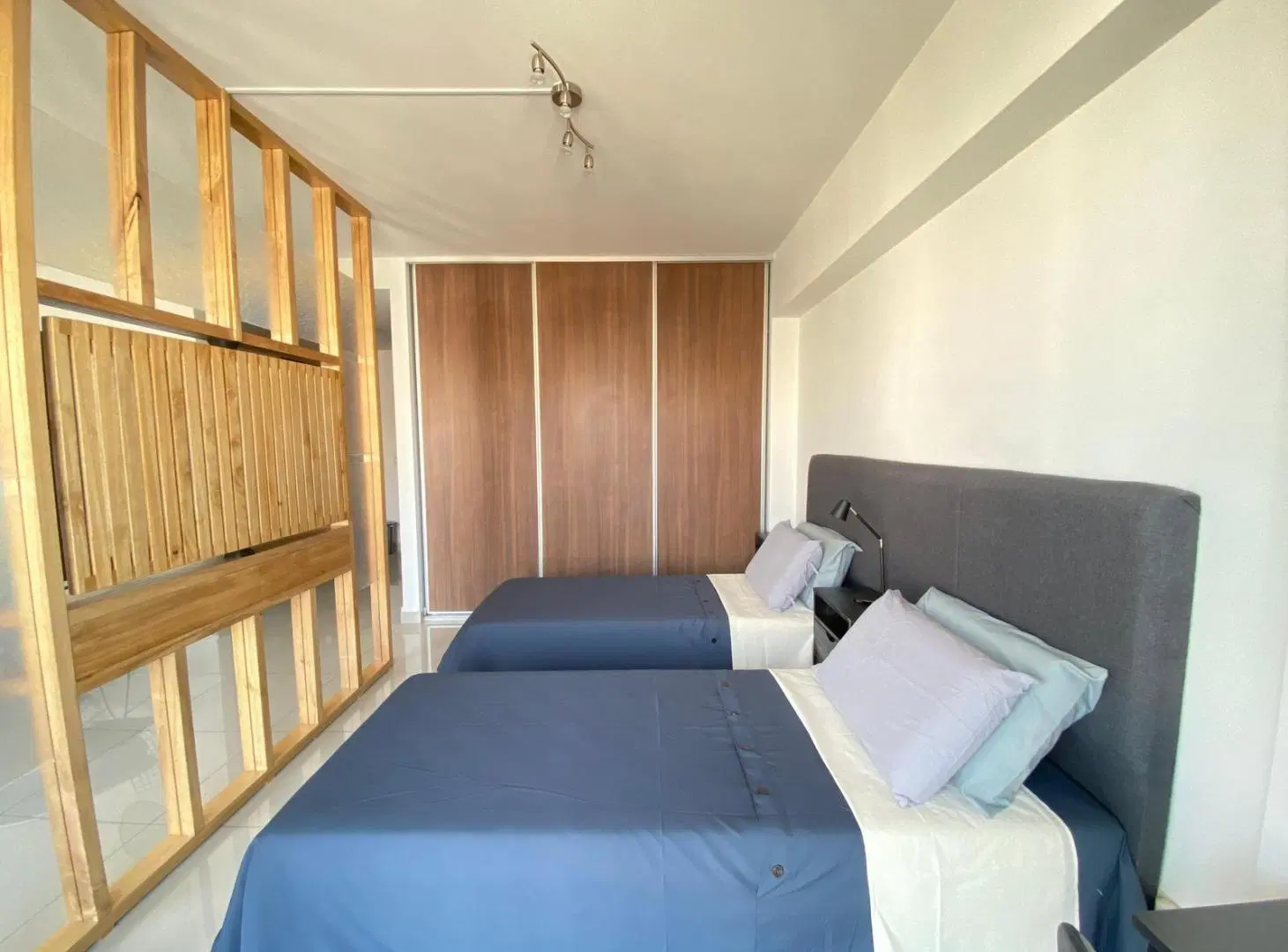 Monoambiente dividido equipado! con Amenities. Colegiales. 3