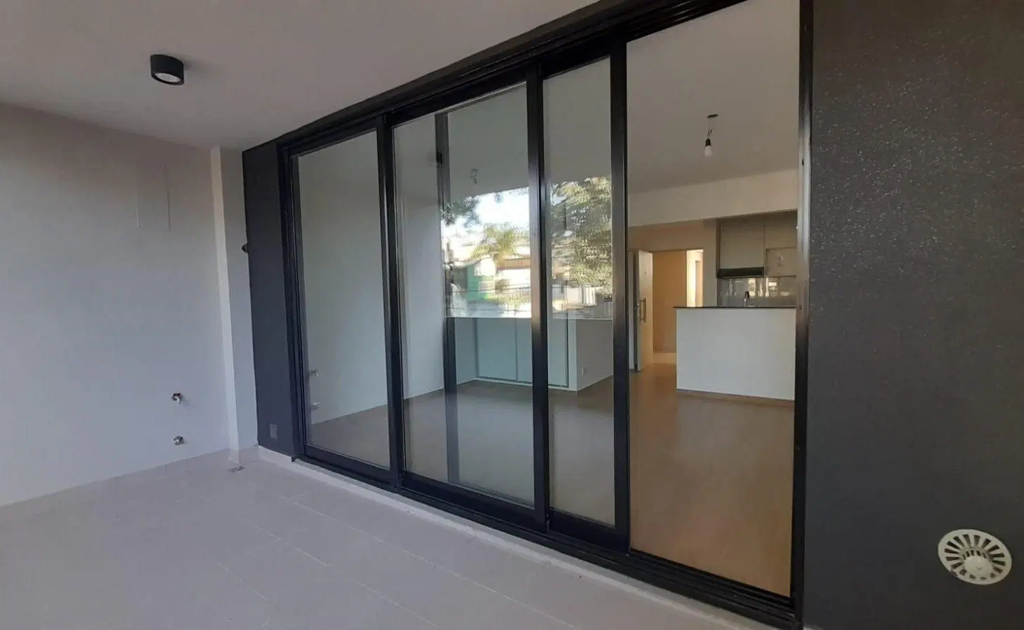Monoambiente en ALQUILER con cochera fija cubierta Villa Urquiza 1