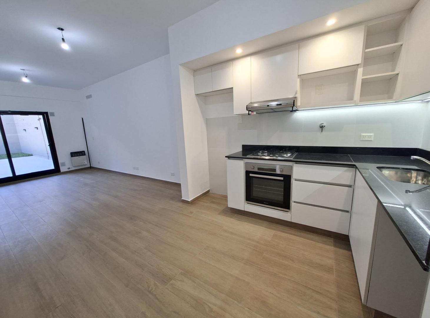 Foto de Departamento monoambiente con patio - Venta - Nuñez, imagen 2