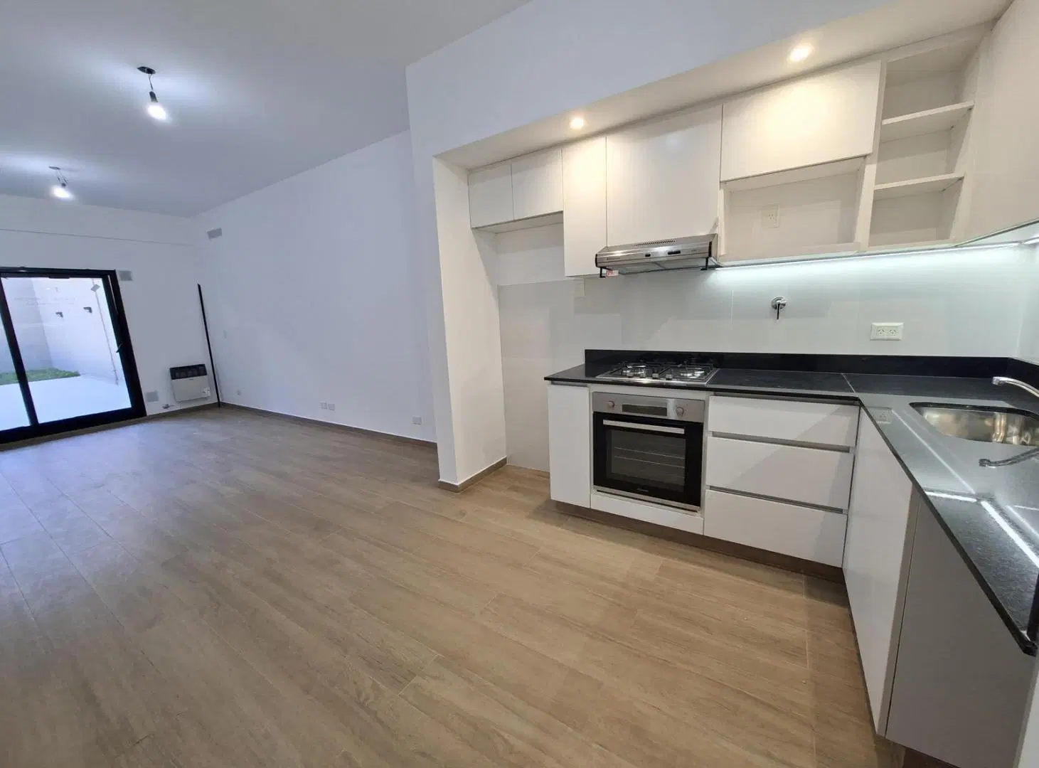 Departamento monoambiente con patio - Venta - Nuñez 1