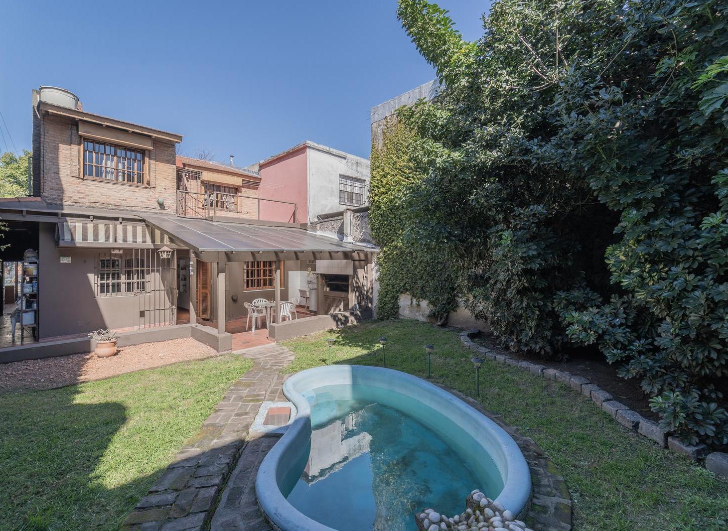 Foto de Casa de 5 ambientes - Jardín y Cochera - Saavedra, imagen 4