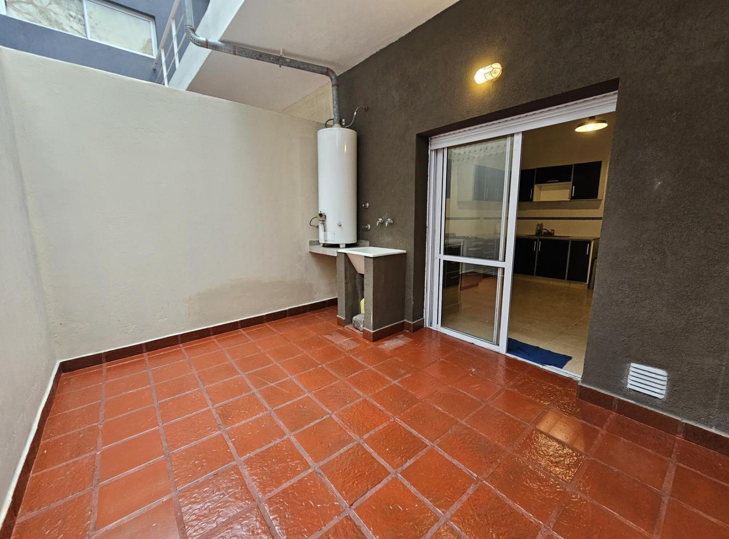Foto de PH de 4 ambientes con patio - Venta - Saavedra, imagen 4