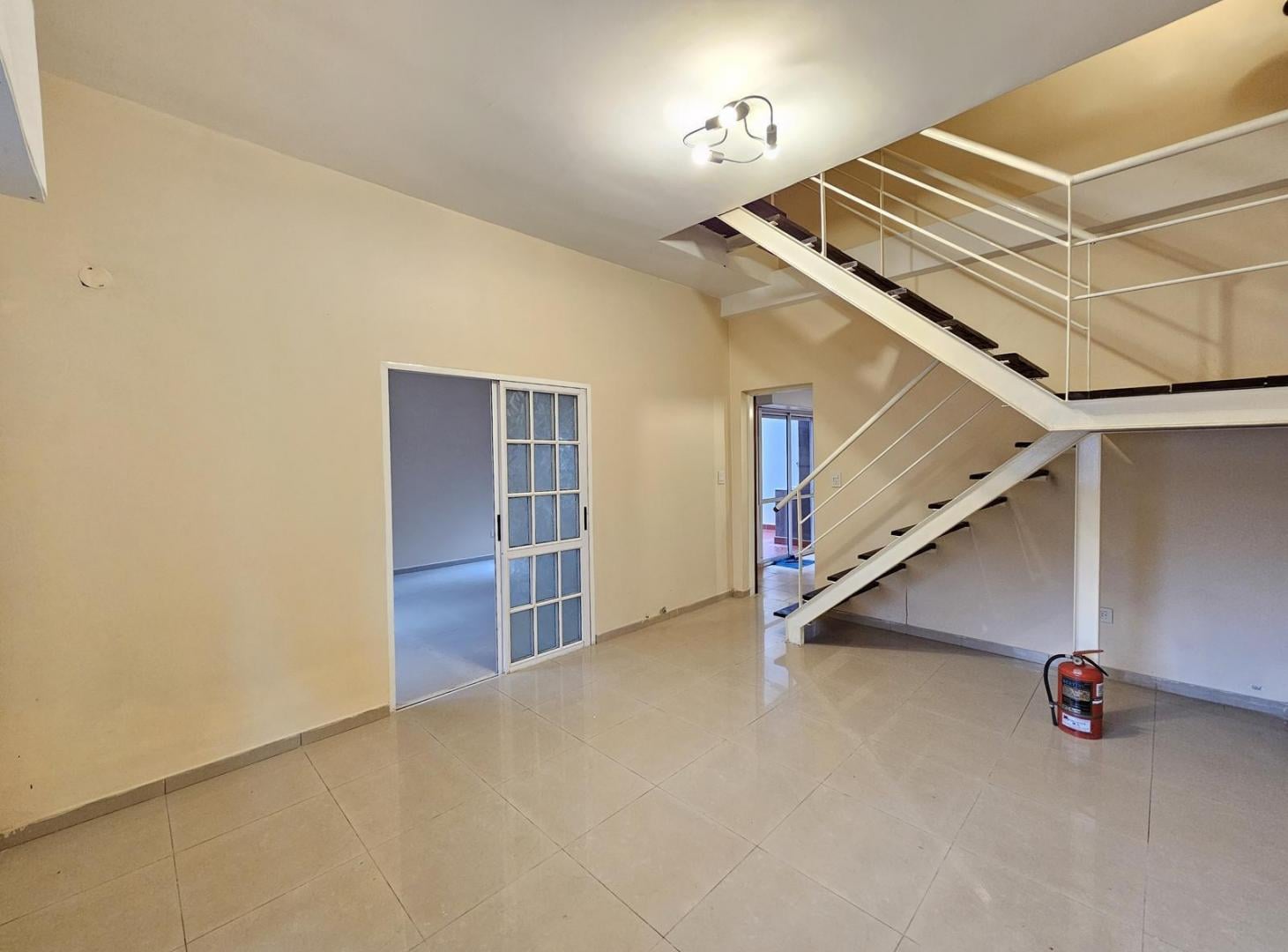 Foto de PH de 4 ambientes con patio - Venta - Saavedra, imagen 1