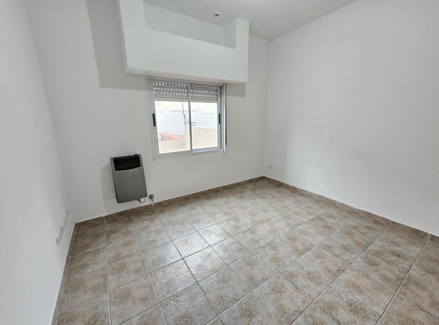 Foto de PH de 3 ambientes con terraza - Venta - Saavedra, imagen 4