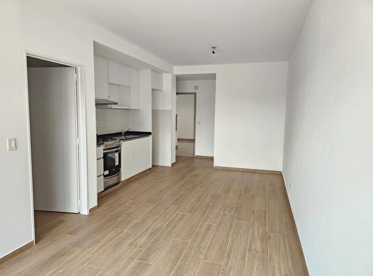 Foto de Dos ambientes a estrenar! Alquiler! Coghlan!, imagen 2
