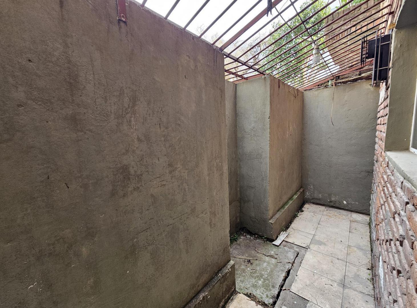 Foto de Departamento 2 ambientes a reciclar - Venta - Saavedra, imagen 4