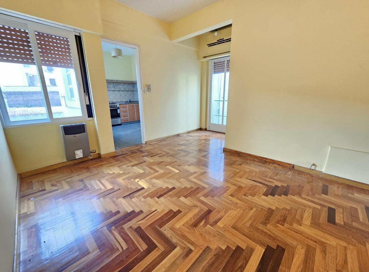 Foto de Departamento de 2 ambientes - Alquiler - Coghlan, imagen 3