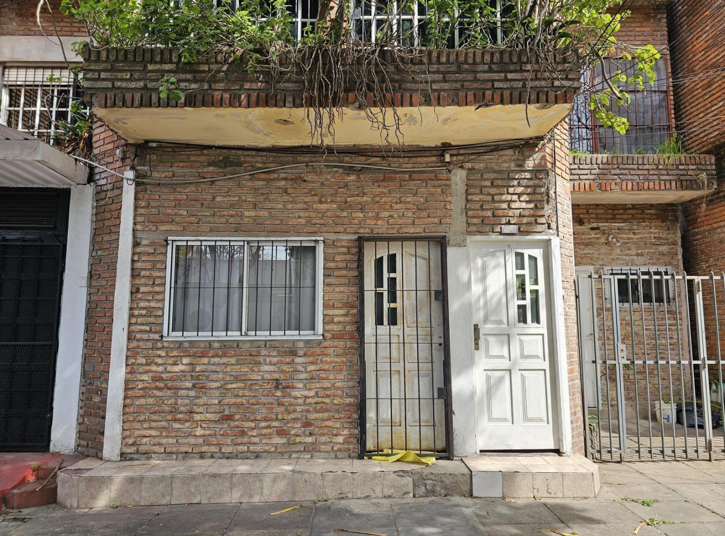 Foto de Departamento 2 ambientes a reciclar - Venta - Saavedra, imagen 2