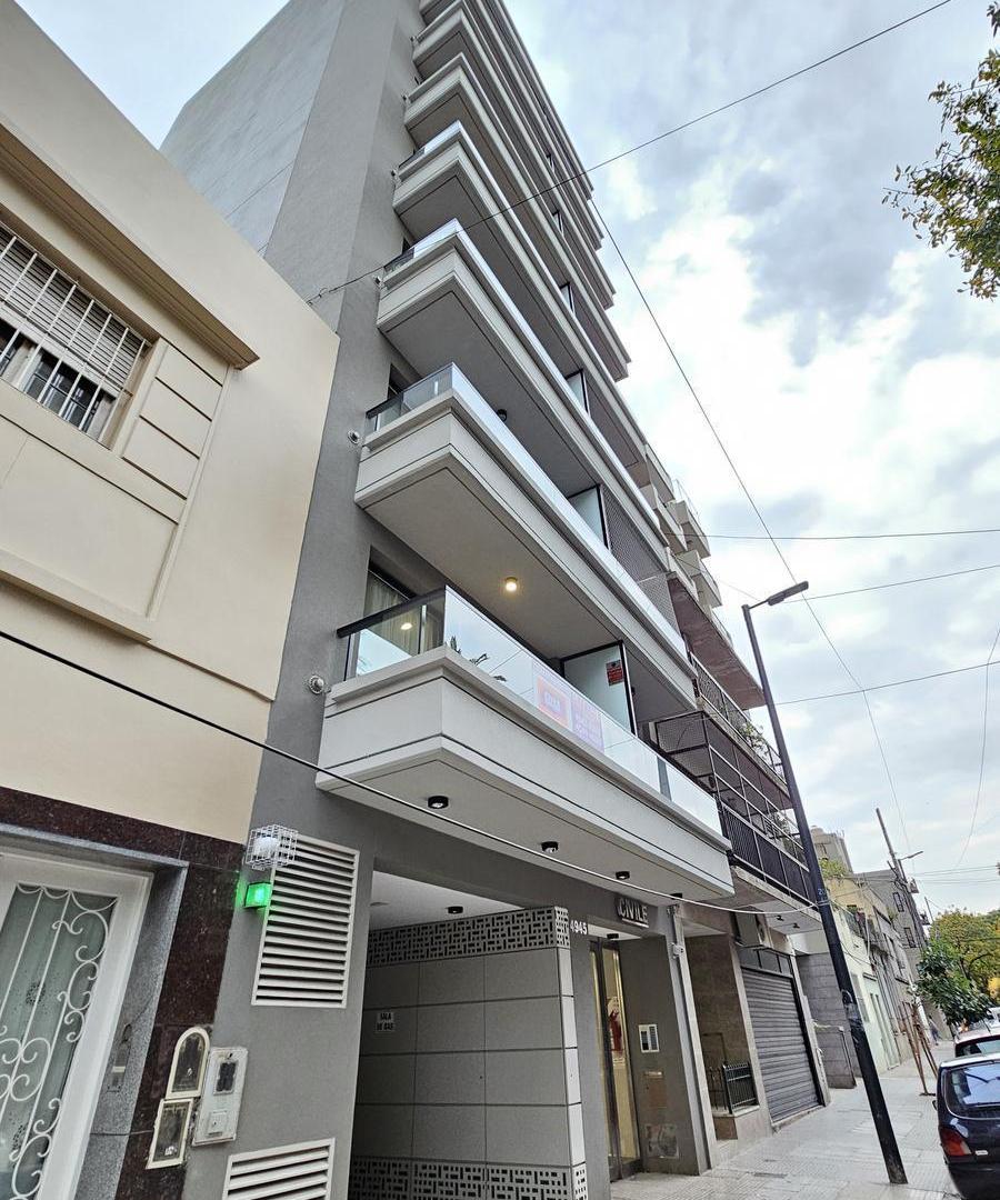 Foto de Monoambiente en alquiler con patio y balcón a estrenar, imagen 1