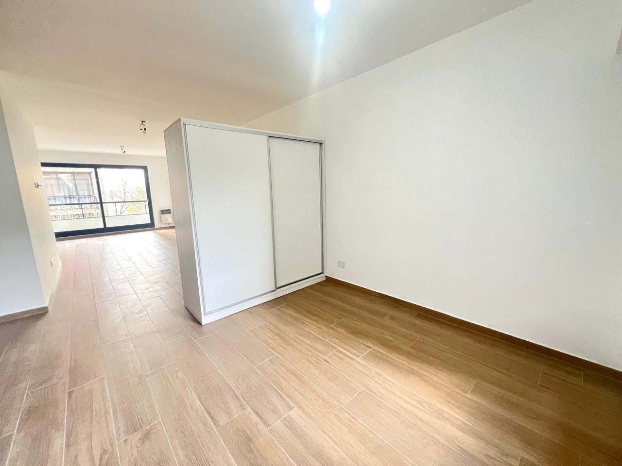 Foto de Monoambiente en alquiler con patio y balcón a estrenar, imagen 4