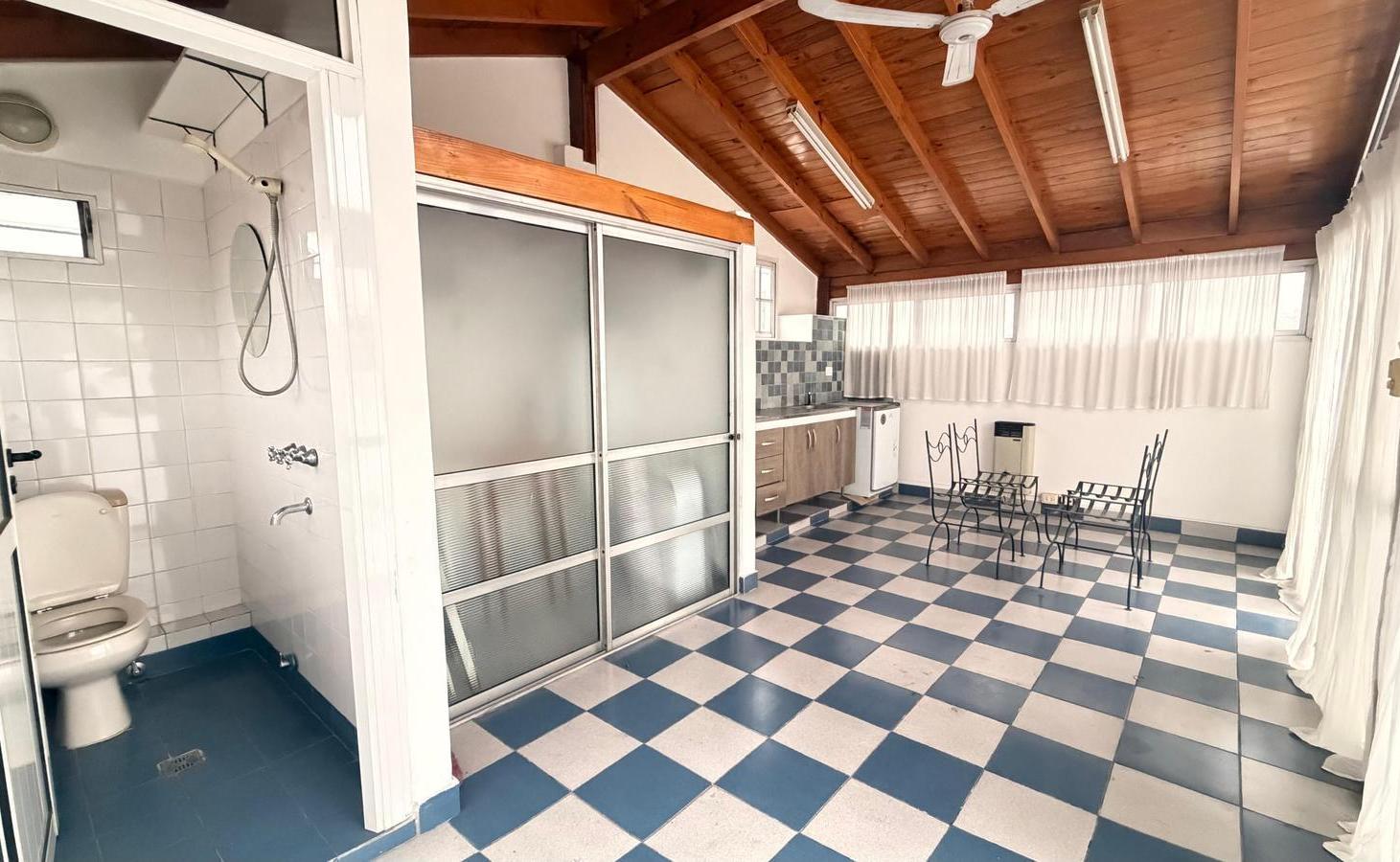 Foto de PH de 4 ambientes con terraza y quincho. ALQUILER, imagen 3