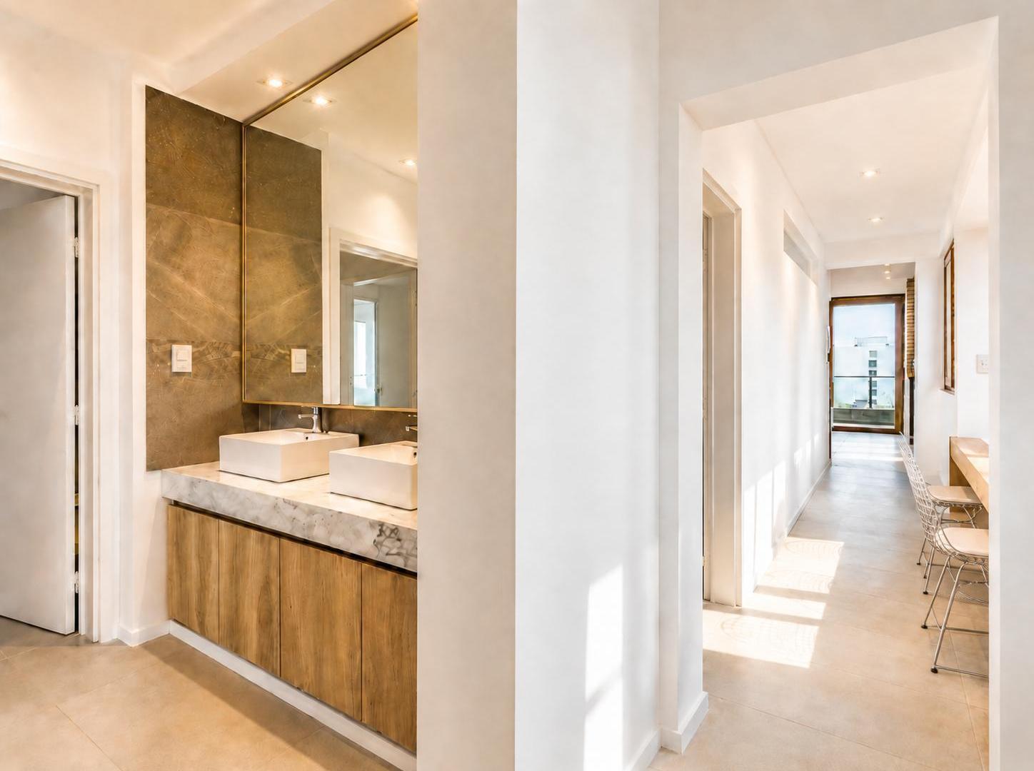 Foto de Venta/Alquiler Exclusivo Departamento 2 dormitorios con vistas a Plaza, imagen 4