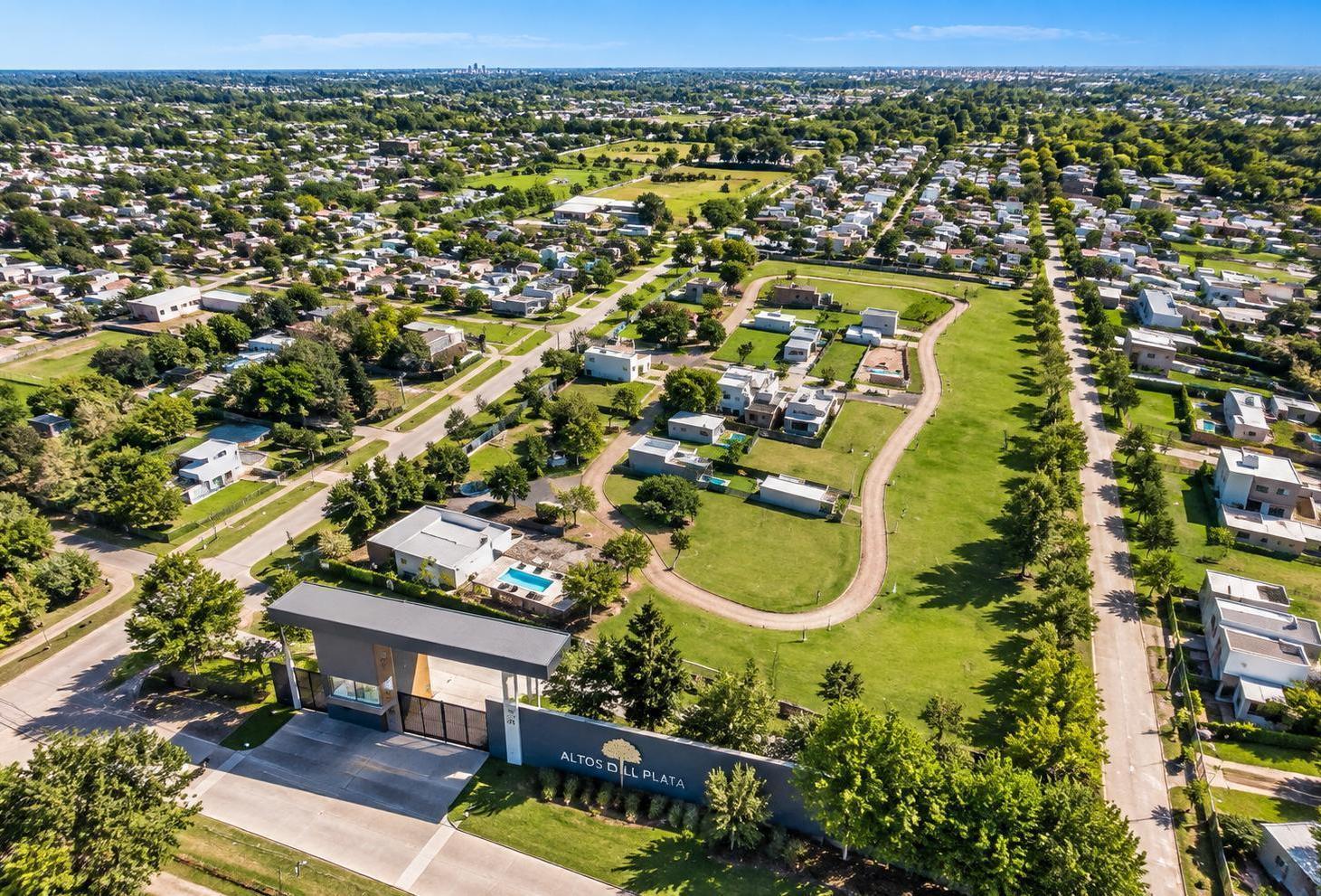 Foto de Lote central en venta en Barrio Cerrado Altos del Plata – La Plata, imagen 1