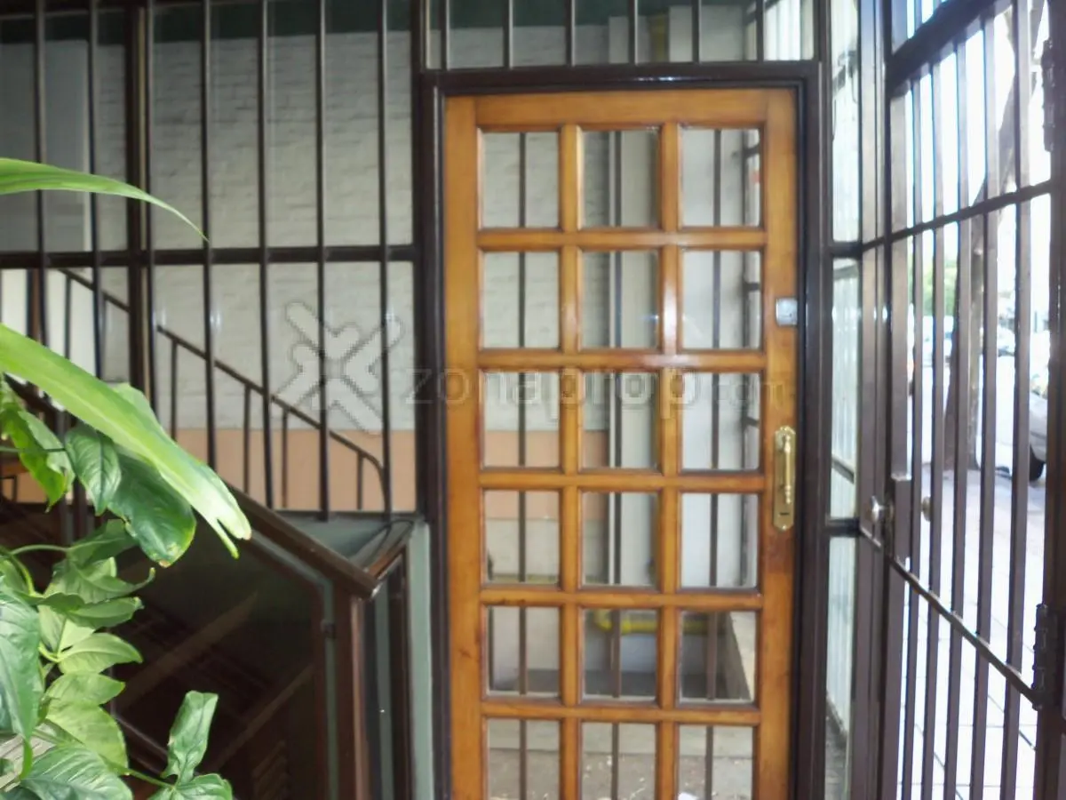 Av Independencia 1400 - 2 LOCALES 90 M2 C/U CON PARQUE VENTA Monserrat - Capital Federal 5