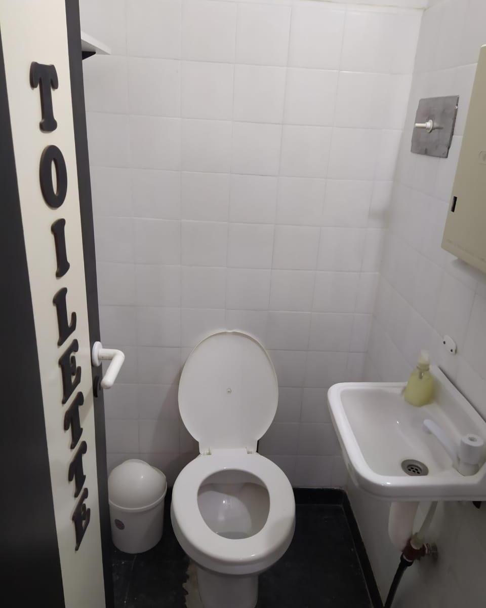 Venta - Casa, Departamento y Local en Quilmes 4