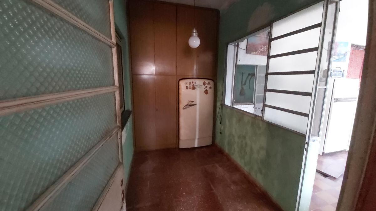 Ezpeleta - Casa en Venta con Galpon 4