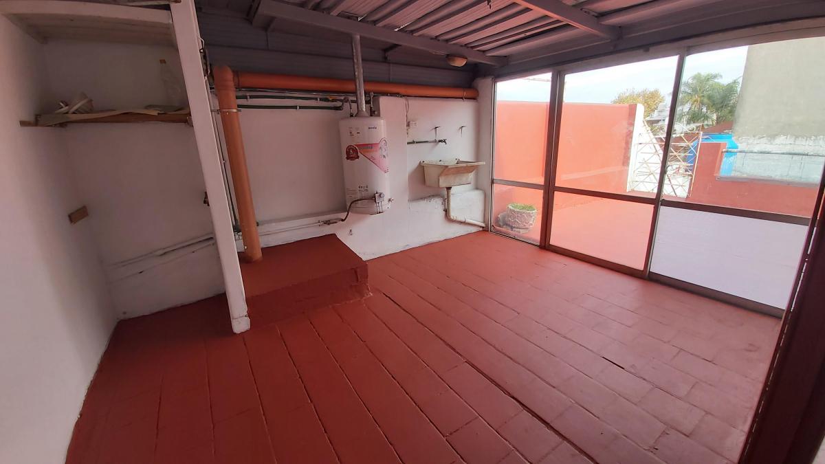 Quilmes Oeste - Casa de 3 Ambientes con Departamento 4