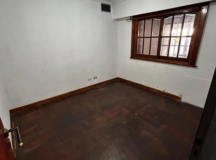 Quilmes Oeste - Casa 5 dormitorios  5