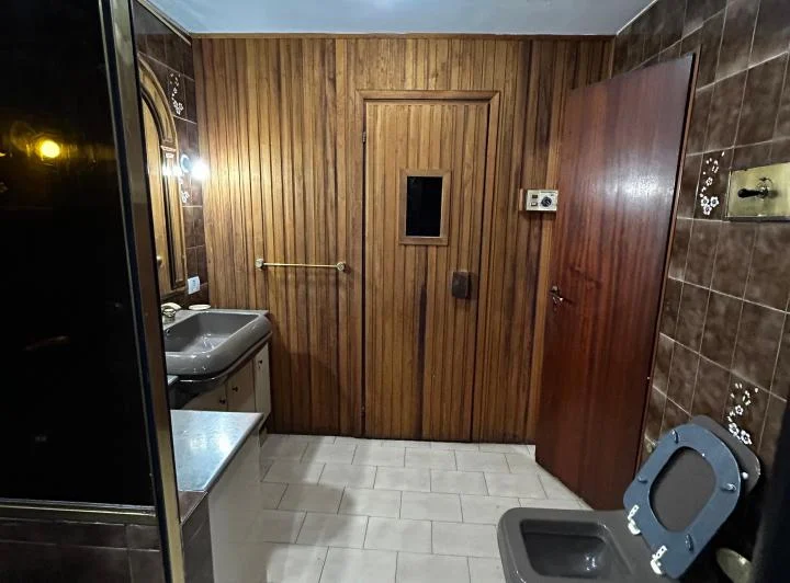 Quilmes Oeste - Casa 5 dormitorios  4