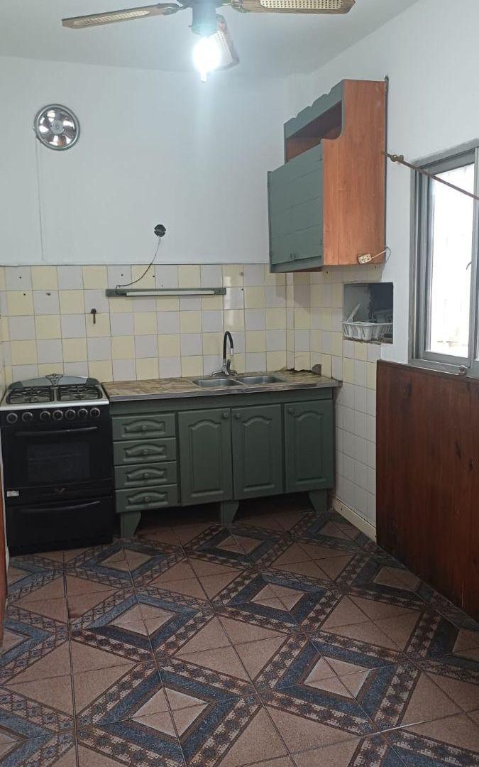 Foto de Bernal - Alquiler PH 2 ambientes, imagen 2