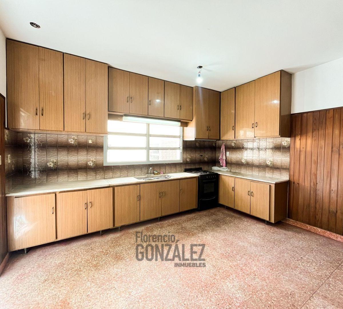 Venta PH 5 Ambientes + Deposito Pque. Avellaneda 3