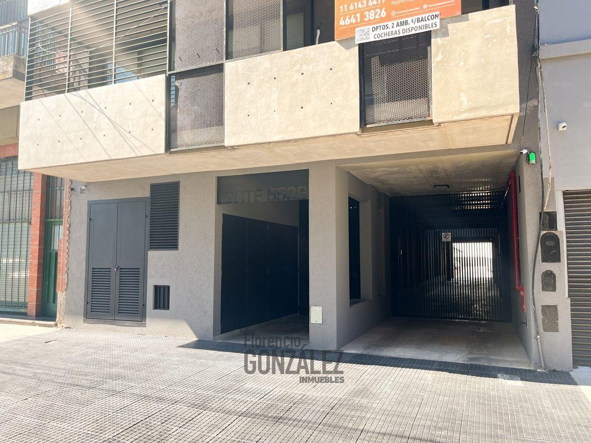 Departamento con Amplio Balcón Al Frente en Monte Castro 2