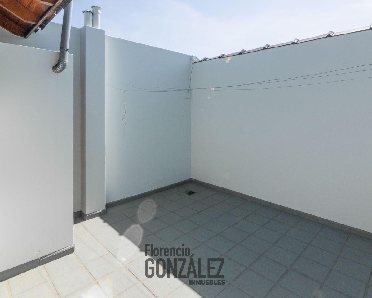 Venta Casa 4 Amb en Mataderos Barrio Naon 4