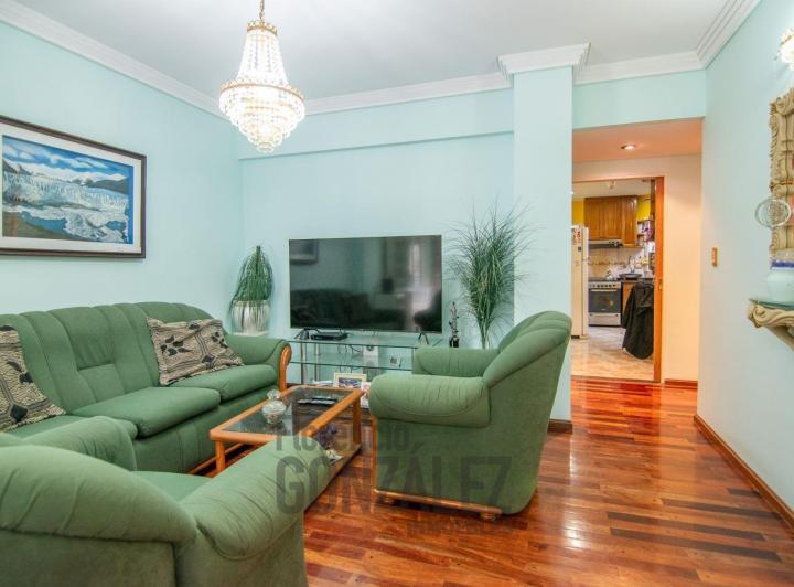 Venta 4 ambientes con patio, quincho y parrilla en Liniers 2