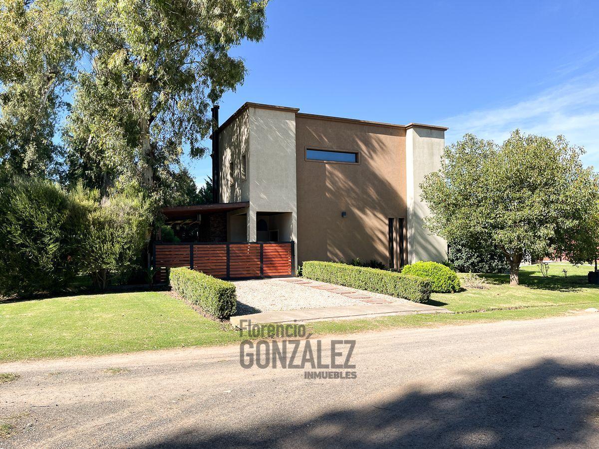 Venta de Casa 4 AMBIENTES en Campo Daromy, San Vicente