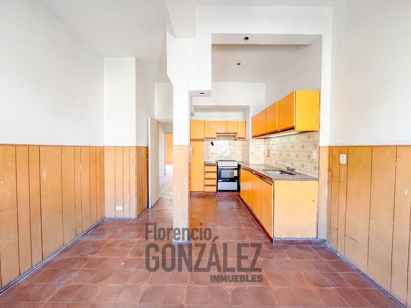 Foto de TRIPLEX 5 AMB. COCHERA PARA 2 AUTOS NUÑEZ, imagen 5