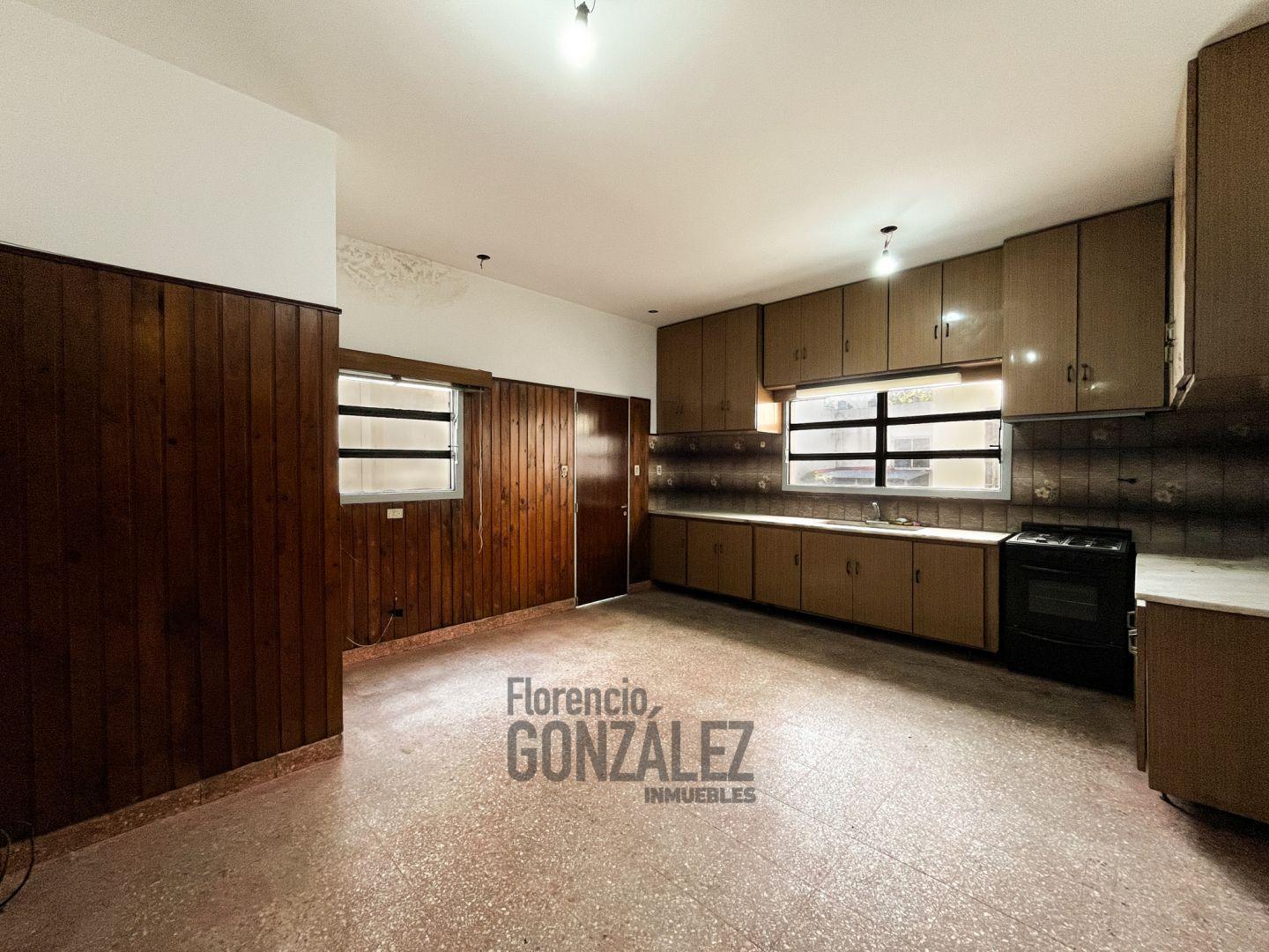 Foto de VENTA PQUE AVELLANEDA DPOSITO Y VIVIENDA LOTE 8,66 X 55,00, imagen 4