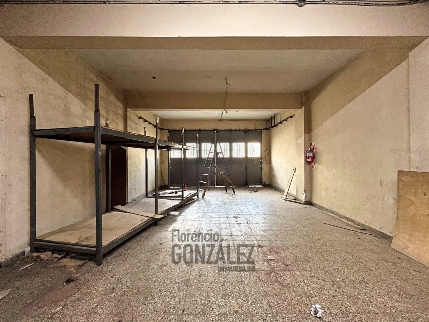 VENTA PQUE AVELLANEDA DPOSITO Y VIVIENDA LOTE 8,66 X 55,00 2