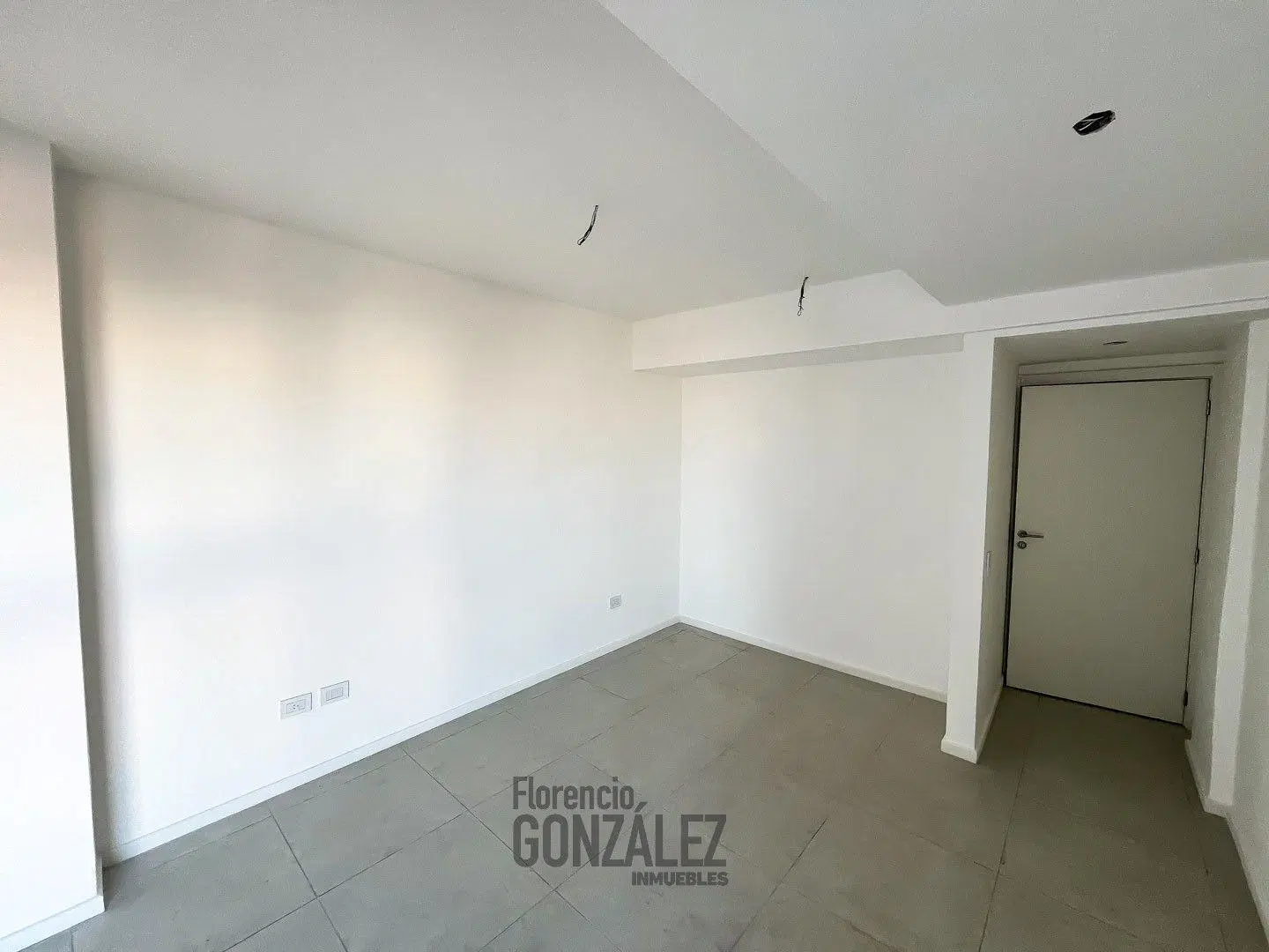 VENTA DPTO 2 AMBIENTES EN MATADEROS CON COCHERA 4