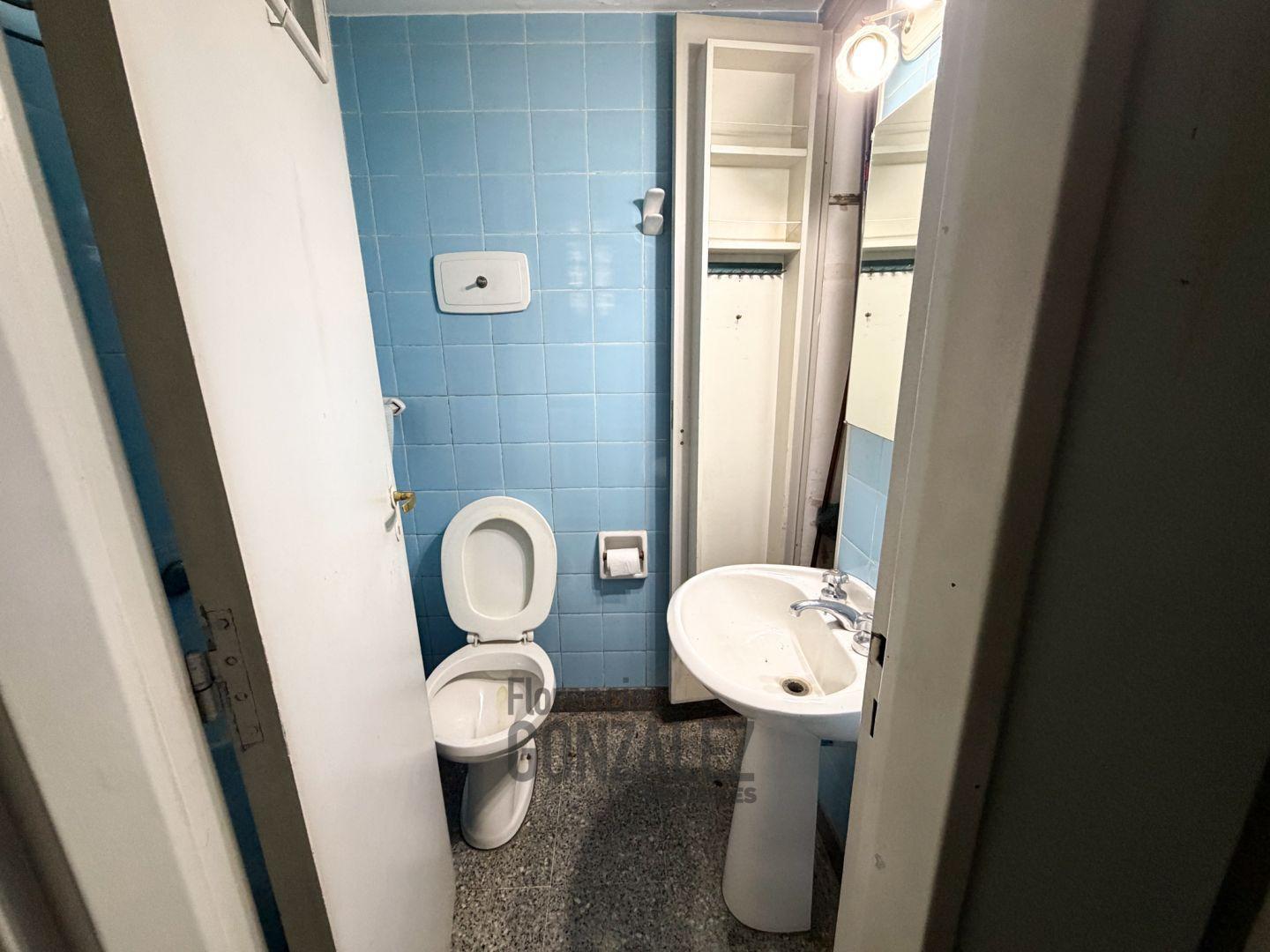 Foto de ALQUILER CASA MAS LOCAL EN LINIERS, imagen 5