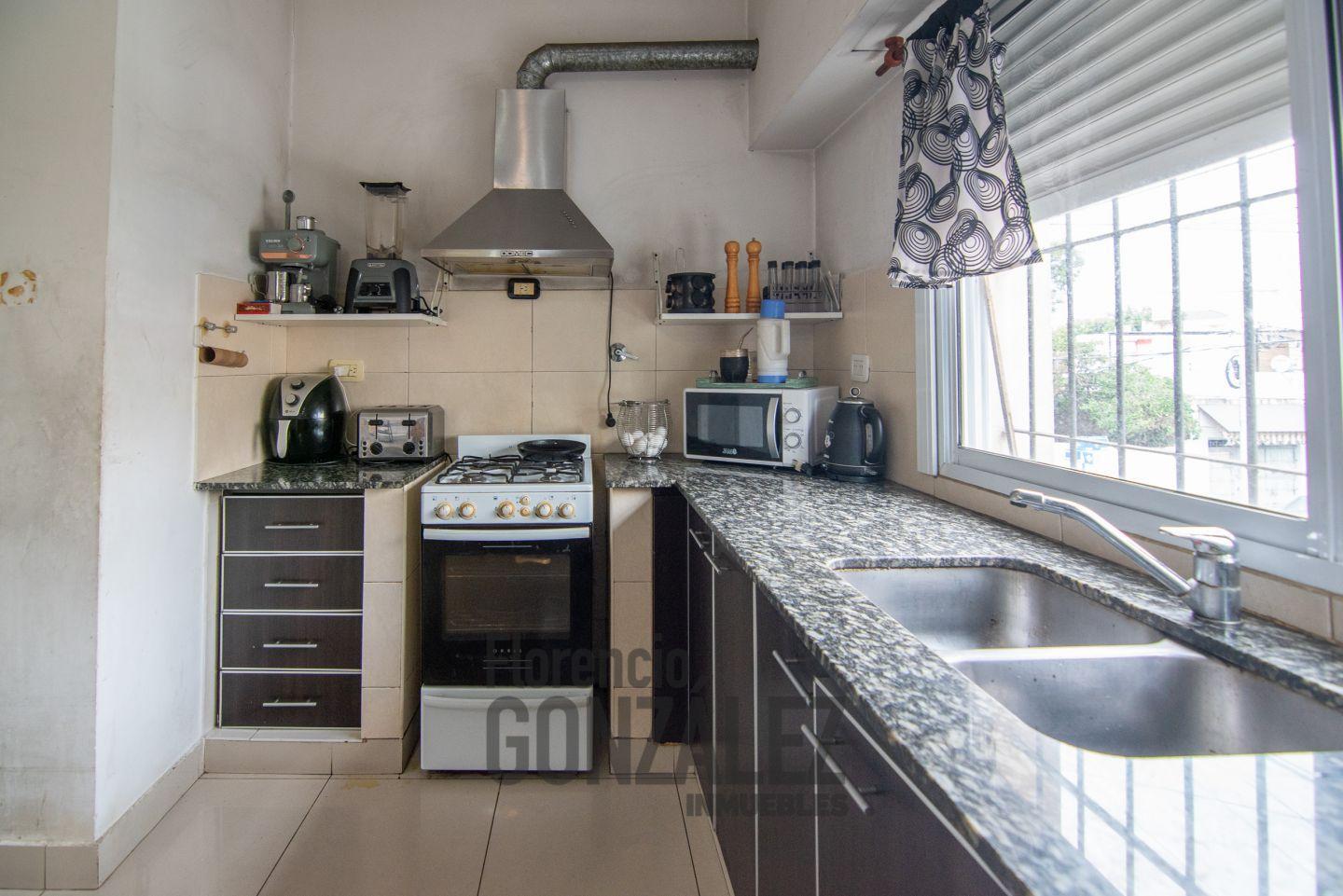 Foto de VENTA DE PH 3 AMBIENTES EN LOMAS DEL MIRADOR, imagen 5