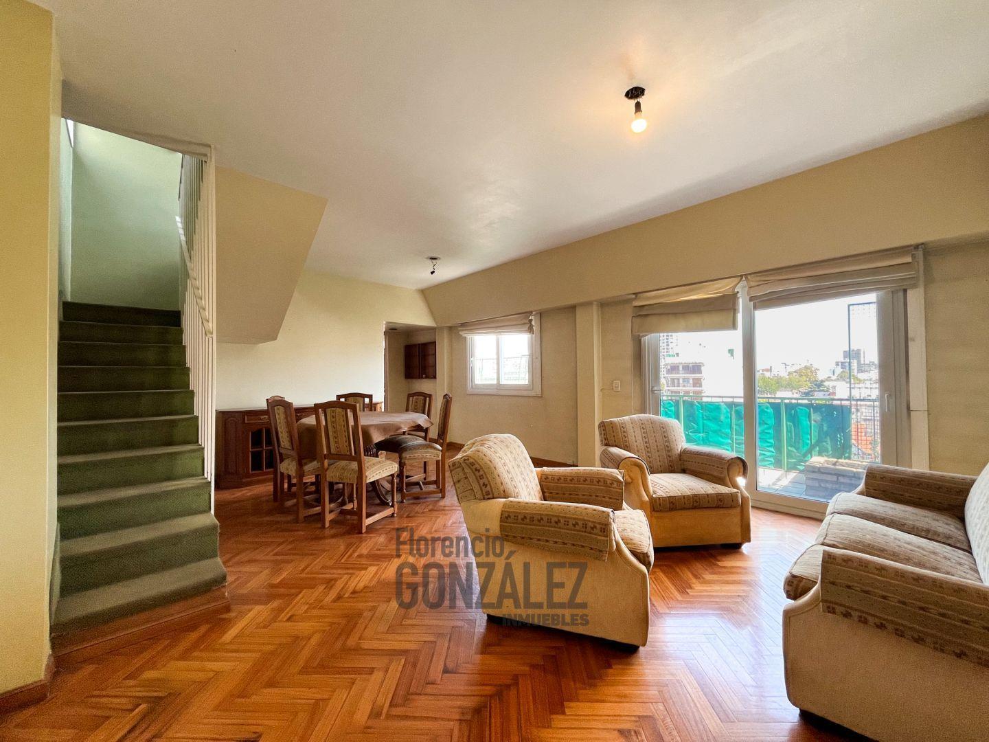 Foto de VENTA DEPARTAMENTO 4 AMB. FLORESTA AL FRENTE PISO ALTO CON COCHERA, imagen 2